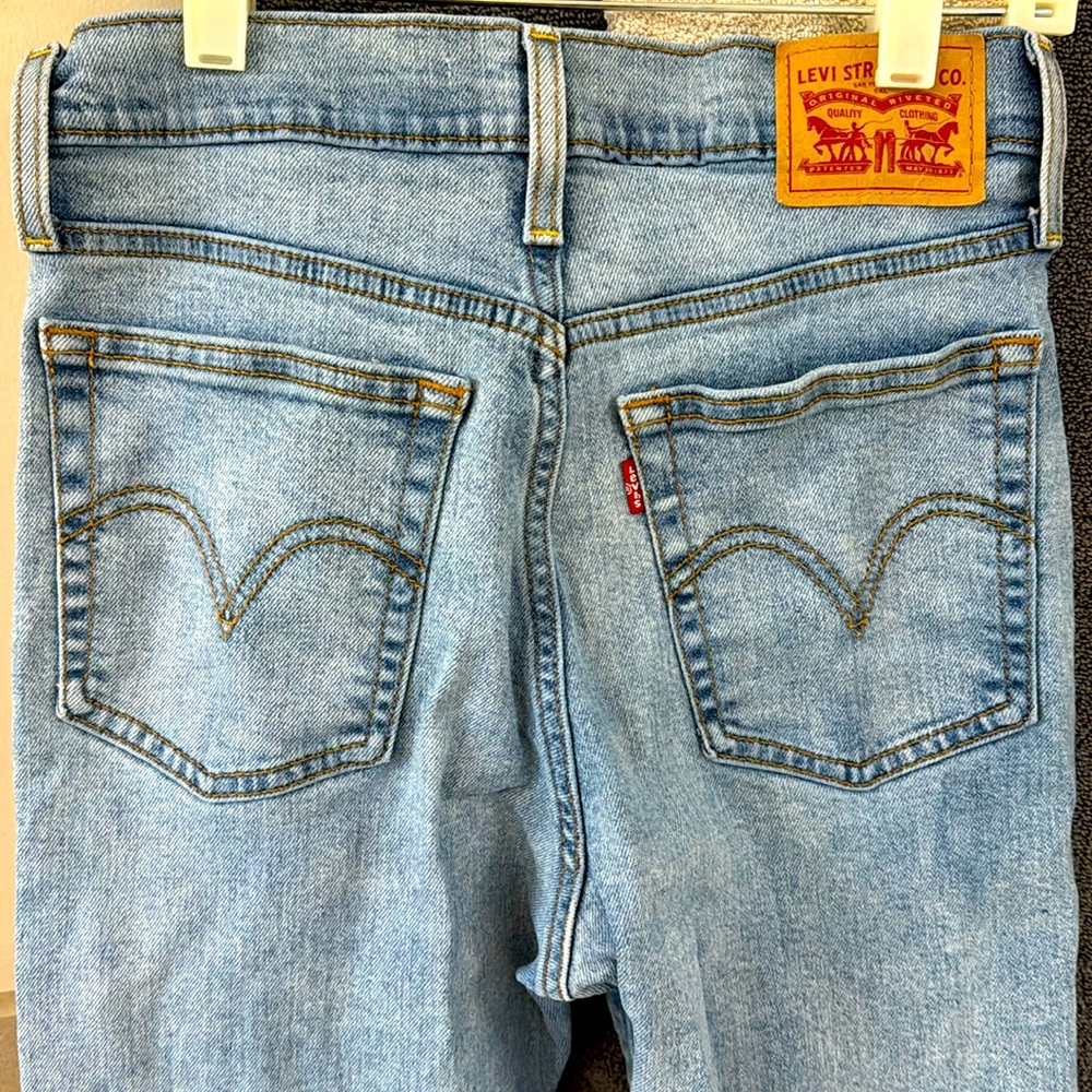 Levi jeans
